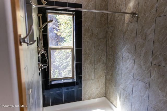 20725 N Altamont RD, Rathdrum, ID 83858