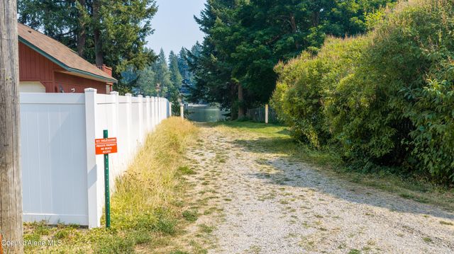 20725 N Altamont RD, Rathdrum, ID 83858