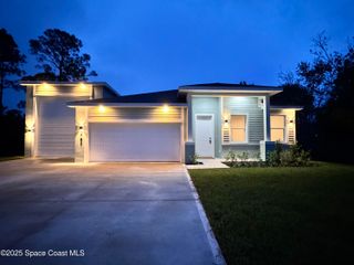 105 Delia Avenue NW, Palm Bay, FL 32907