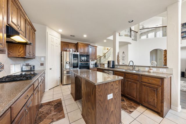 721 Peco Street, Lantana, TX 76226