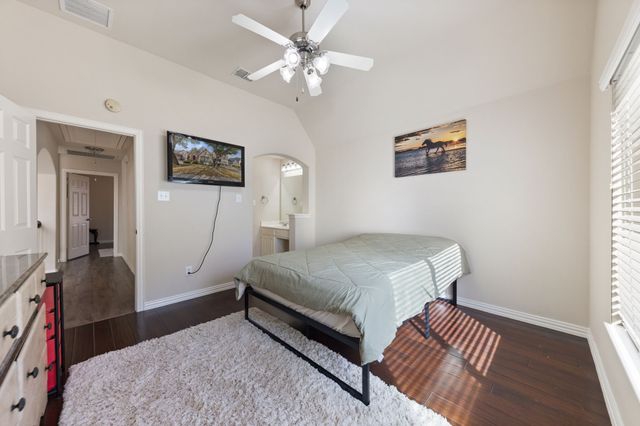 721 Peco Street, Lantana, TX 76226