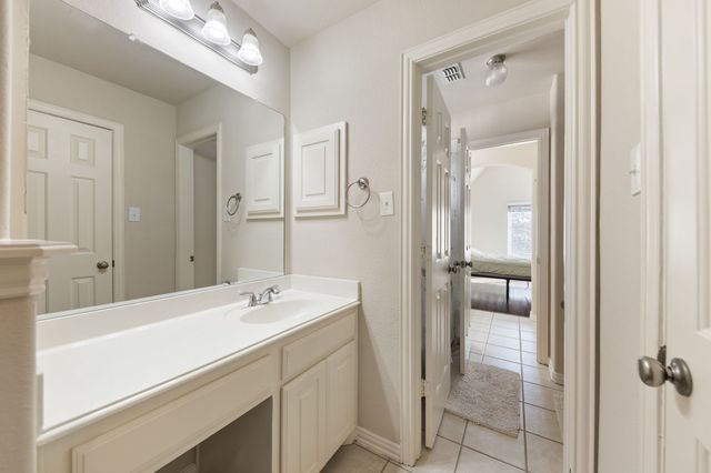 721 Peco Street, Lantana, TX 76226