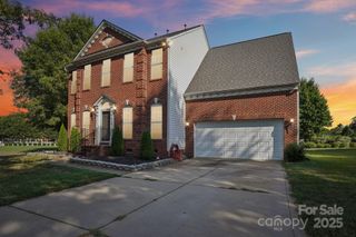 2512 Holly Oak Lane, Gastonia, NC 28056