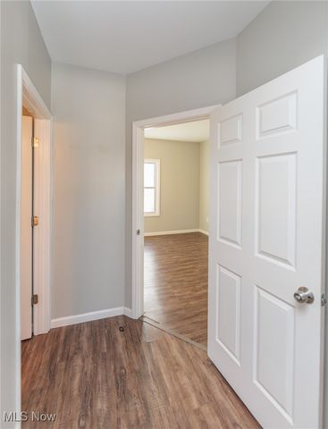 2035 Chesterland Avenue, Lakewood, OH 44107