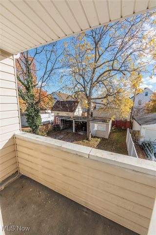 2035 Chesterland Avenue, Lakewood, OH 44107