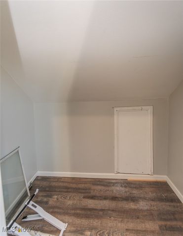 2035 Chesterland Avenue, Lakewood, OH 44107