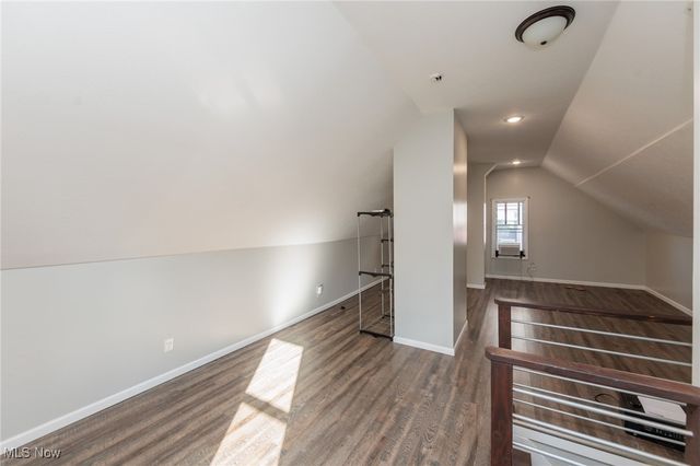 2035 Chesterland Avenue, Lakewood, OH 44107