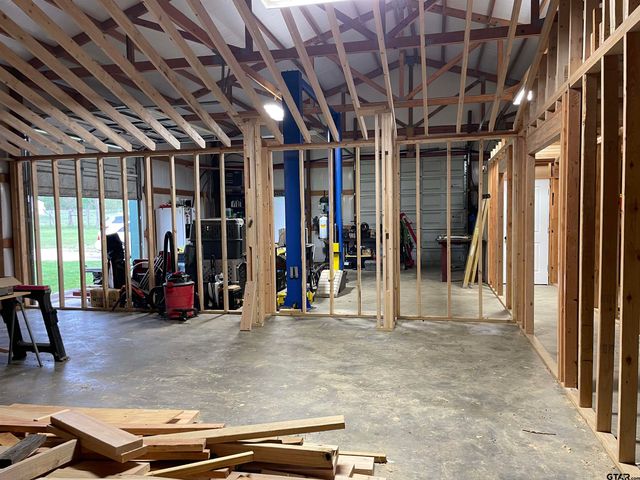 677 S Chandler, Rusk, TX 75785