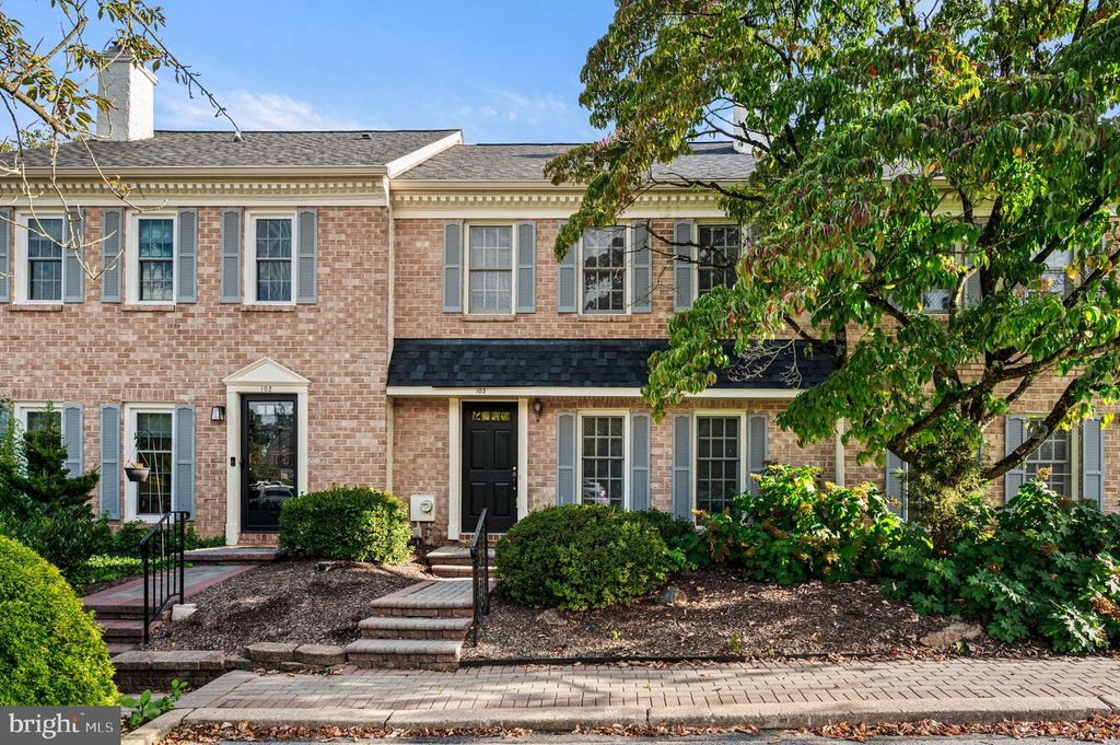 103 EVEREST CIR #103, West Chester, PA 19382
