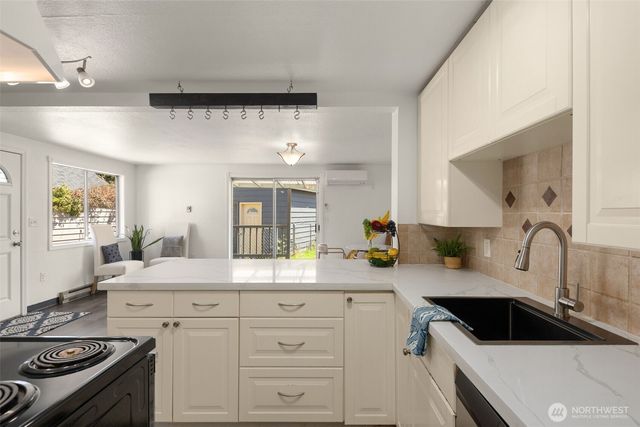11214 Cornell Avenue S, Seattle, WA 98178