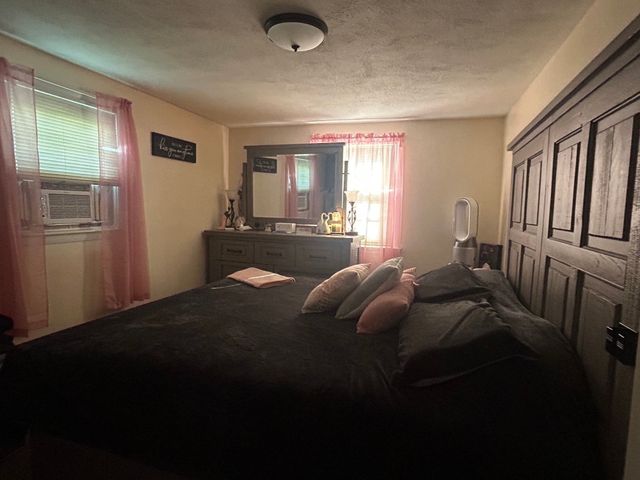 387 Mendon Rd, Attleboro, MA 02703