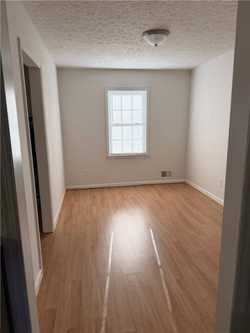 114 Village Court, Woodstock, GA 30188