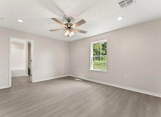 213 N Gladys St, Leesville, LA 71446