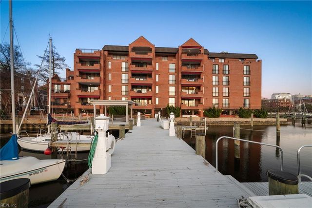 421 W Bute St Apt 305, Norfolk, VA 23510