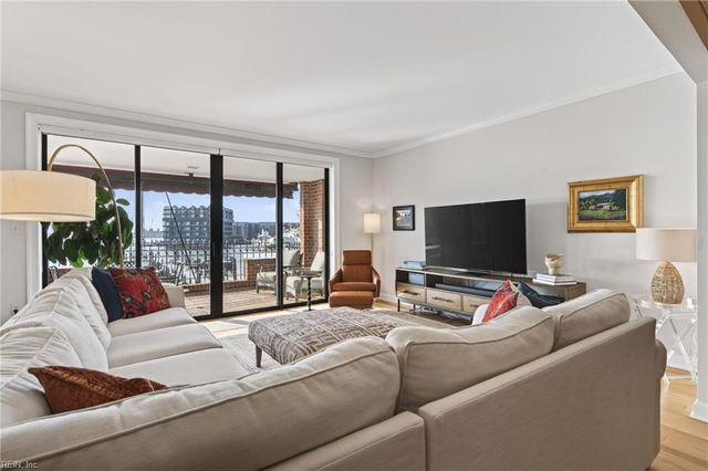 421 W Bute St Apt 305, Norfolk, VA 23510