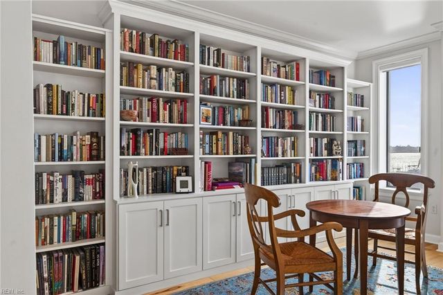 421 W Bute St Apt 305, Norfolk, VA 23510