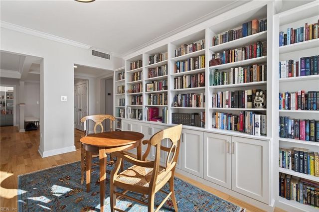 421 W Bute St Apt 305, Norfolk, VA 23510