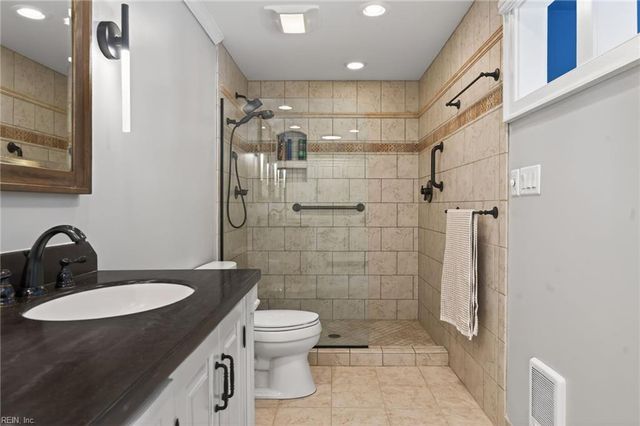 421 W Bute St Apt 305, Norfolk, VA 23510