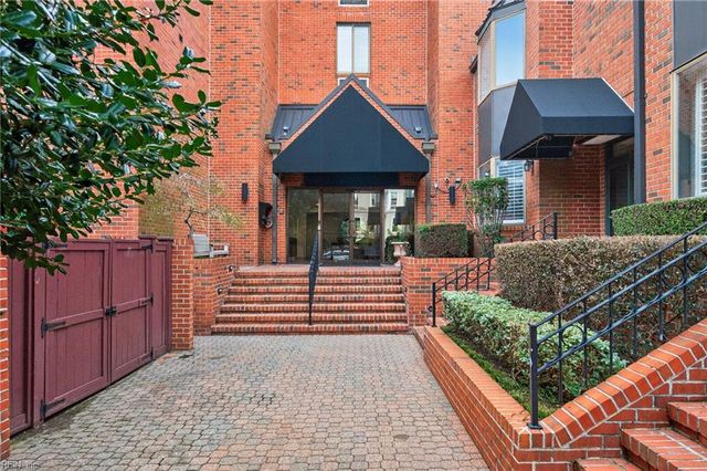 421 W Bute St Apt 305, Norfolk, VA 23510