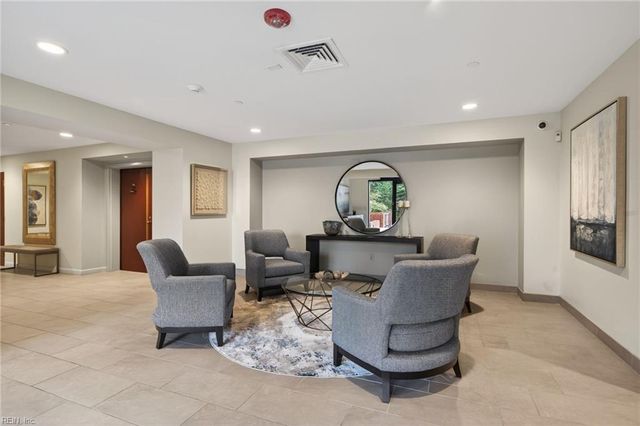 421 W Bute St Apt 305, Norfolk, VA 23510