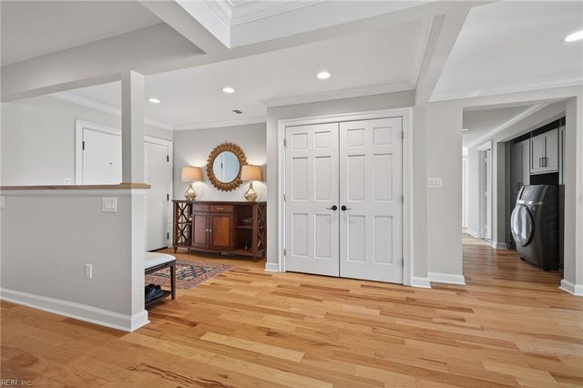 421 W Bute St Apt 305, Norfolk, VA 23510