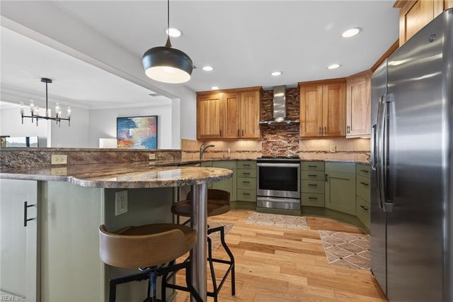 421 W Bute St Apt 305, Norfolk, VA 23510