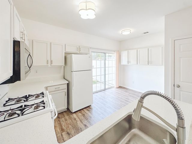 3247 Hidden Cove Circle, Peachtree Corners, GA 30092