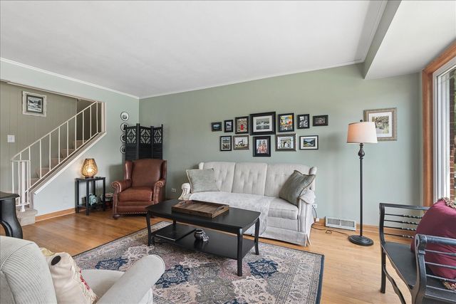 4244 Adeline Drive, Oak Lawn, IL 60453
