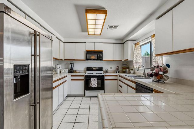 30255 Arbol Real Avenue, Thousand Palms, CA 92276