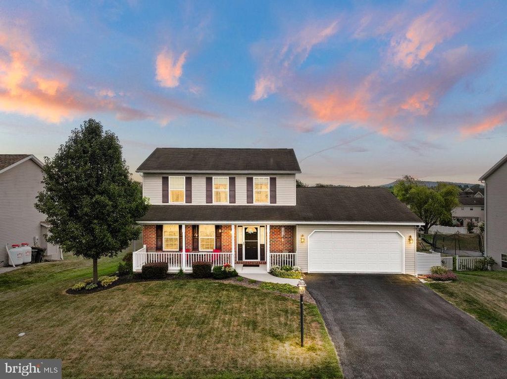 151 MARTEL CIR, Dillsburg, PA 17019