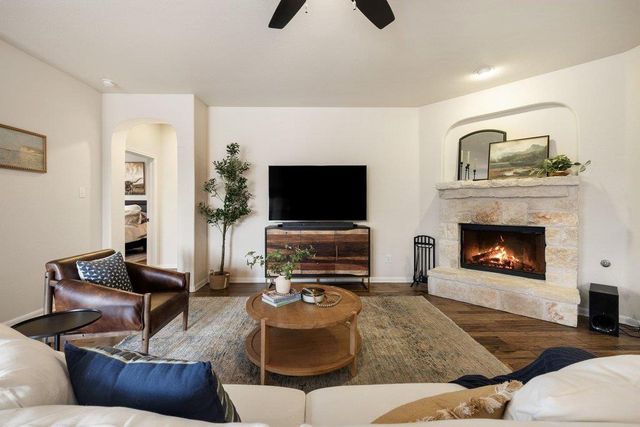 22332 Rock Wren RD, Spicewood, TX 78669