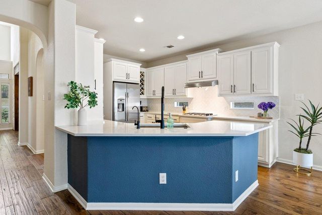 22332 Rock Wren RD, Spicewood, TX 78669