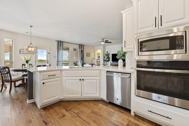 22332 Rock Wren RD, Spicewood, TX 78669