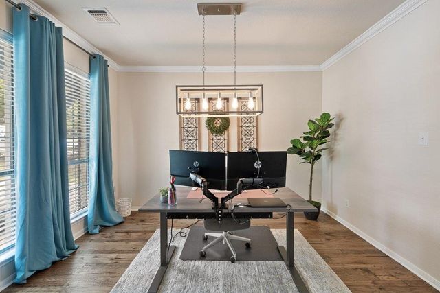 22332 Rock Wren RD, Spicewood, TX 78669