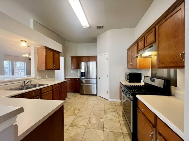 713 Ranchero RD, Leander, TX 78641