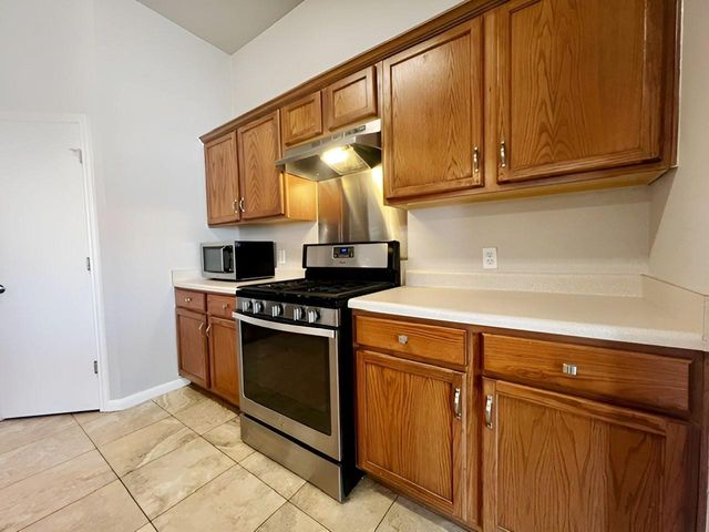 713 Ranchero RD, Leander, TX 78641