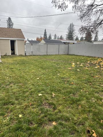 1327 W Joseph Ave, Spokane, WA 99205