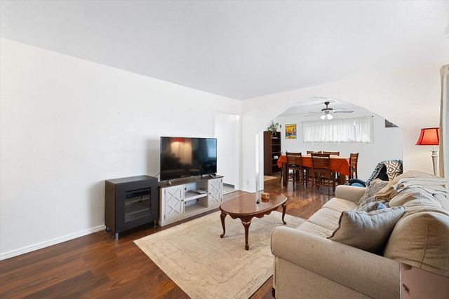 1327 W Joseph Ave, Spokane, WA 99205