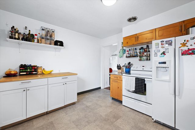 1327 W Joseph Ave, Spokane, WA 99205