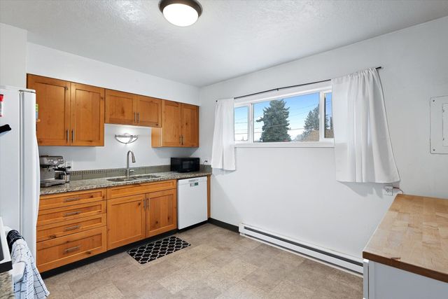 1327 W Joseph Ave, Spokane, WA 99205