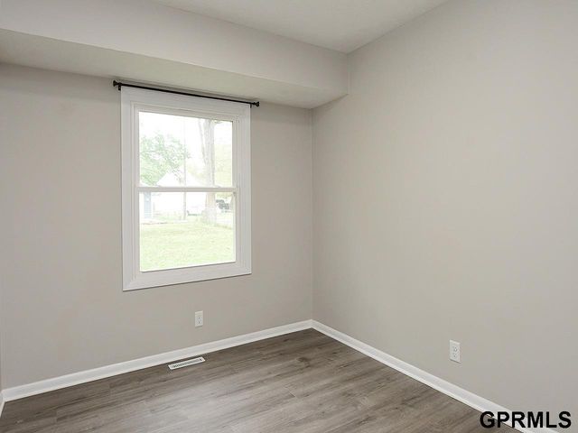 2426 S 8 Street, Lincoln, NE 68502