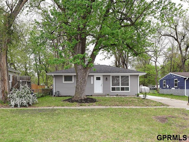 2426 S 8 Street, Lincoln, NE 68502