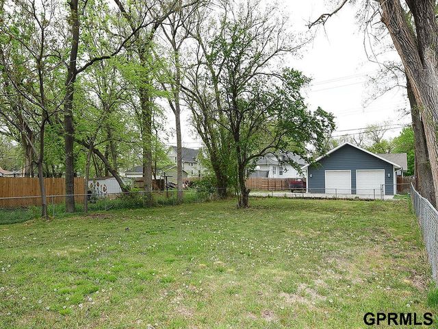 2426 S 8 Street, Lincoln, NE 68502