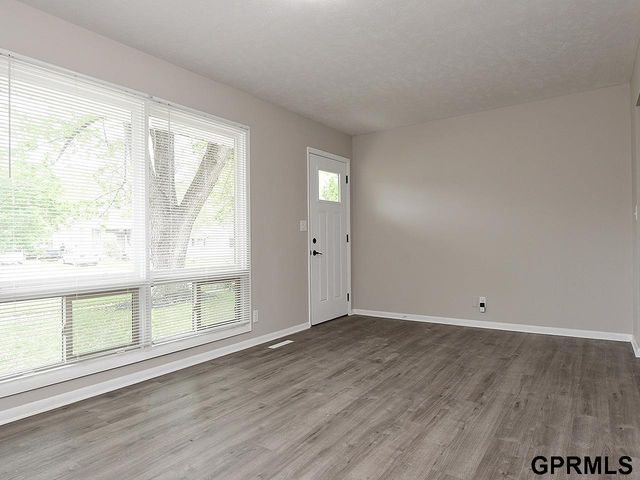 2426 S 8 Street, Lincoln, NE 68502