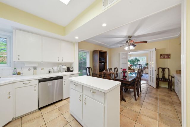 1801 Lexington Street, Houston, TX 77098