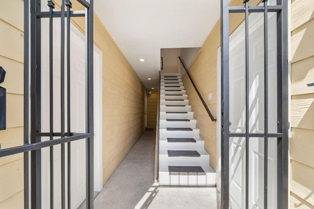 1801 Lexington Street, Houston, TX 77098