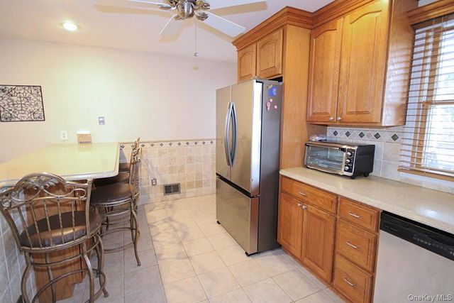 378 Gurley Avenue, Staten Island, NY 10308