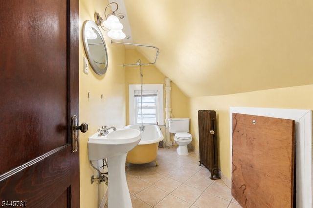 585 Ridge St, Newark City, NJ 07104