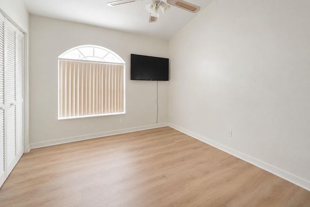 202 Wedgewood Circle, Greenacres, FL 33463