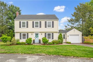 25 Marshall Way, East Providence, RI 02916